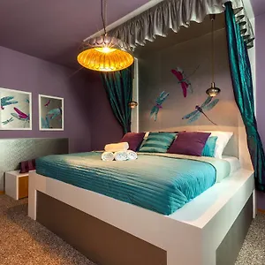 Lovely - Truhlářská Prága